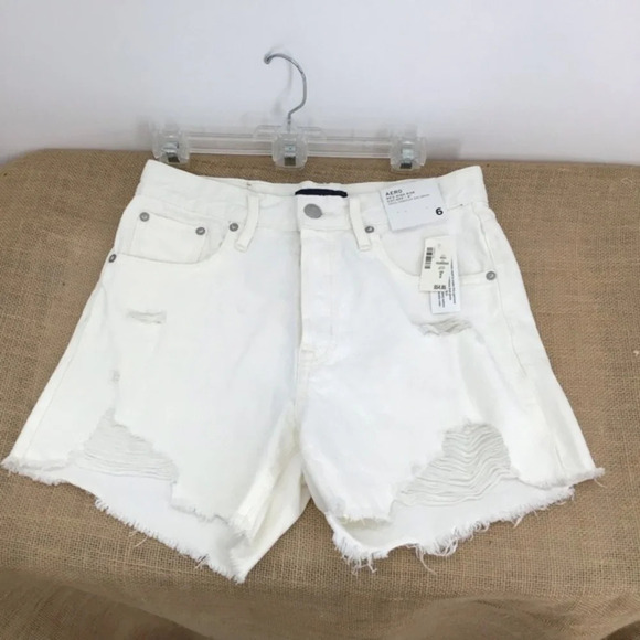 Aeropostal Aero Women’s 90’s High Rise Distressed Jean Short NWT Size 6 - Picture 1 of 8
